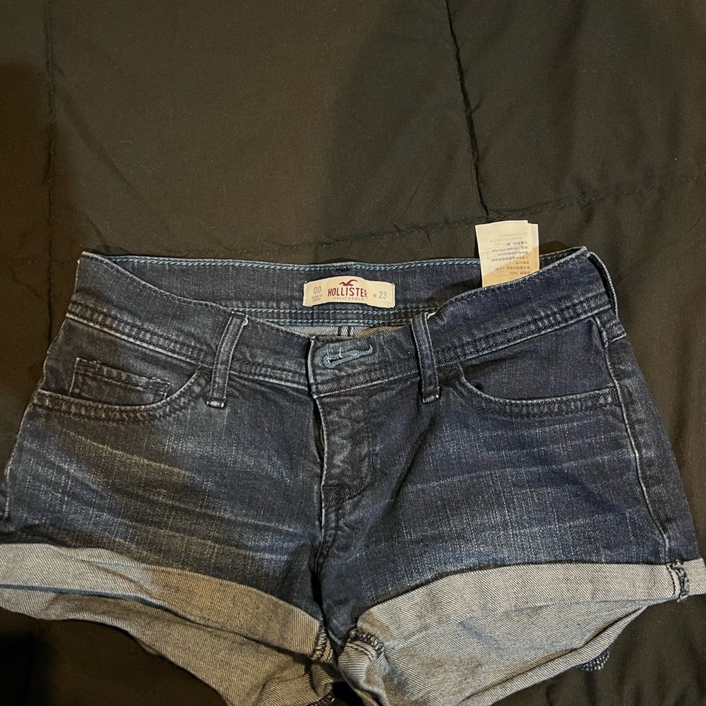 Hollister shorts size 00